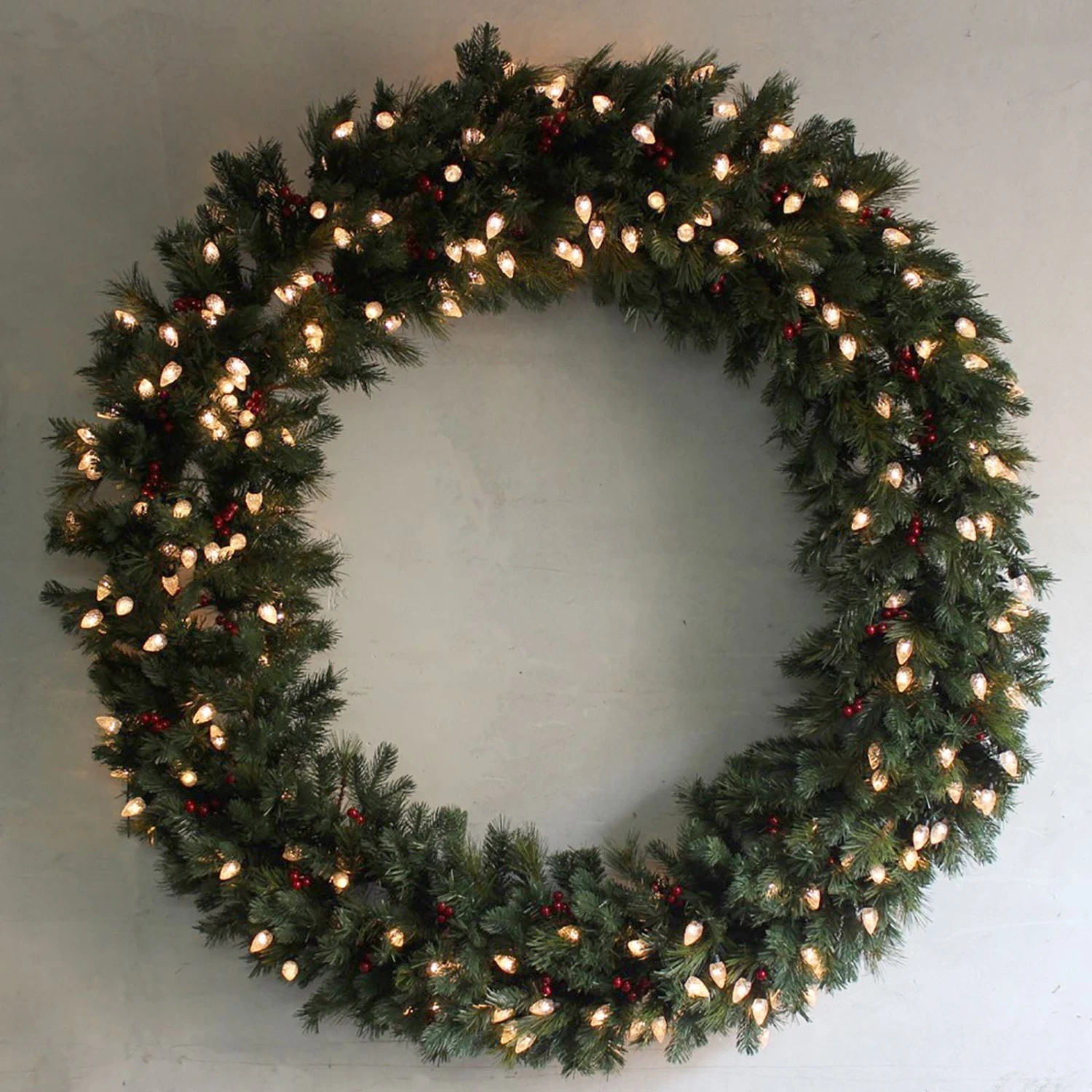 60"/40" Giant Pre-Lit LED Christmas Wreath Outdoor Decoration 2 60"/40" Giant Pre-Lit LED Christmas Wreath Outdoor Decoration - Image 2