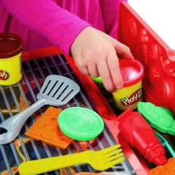 Play-Doh Kitchen Creations Big Grillin Playset 40 Piece BBQ Toy -XS-Stock GRAE8742 6398 EL00 6 opt