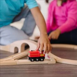 Melissa & Doug Train Set Wooden Figure 8 Track Bridge 22 Pieces -XS-Stock HEA10703 5 opt