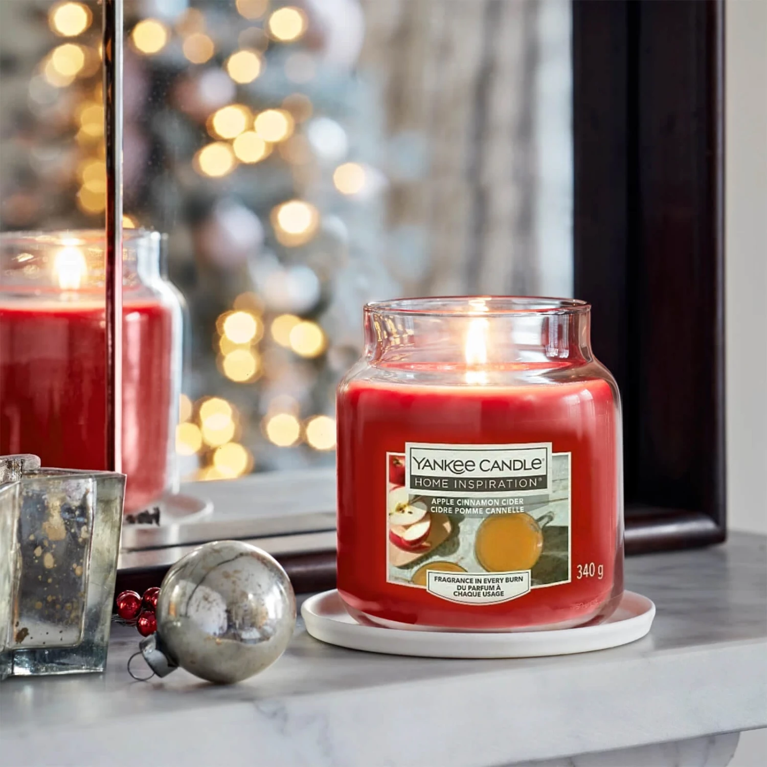 Yankee Candle Christmas Scent Medium Jar Festive 340g 60 Hours 1 Yankee Candle Christmas Scent Medium Jar Festive 340g 60 Hours