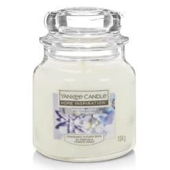 Yankee Candle Christmas Scent Small Jar Festive 104g 30 Hours 7 Yankee Candle Christmas Scent Small Jar Festive 104g 30 Hours -XS-Stock UBLYCE3606 opt